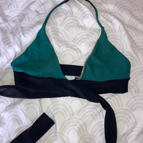 ACACIA TOP - Picture 2 of 6